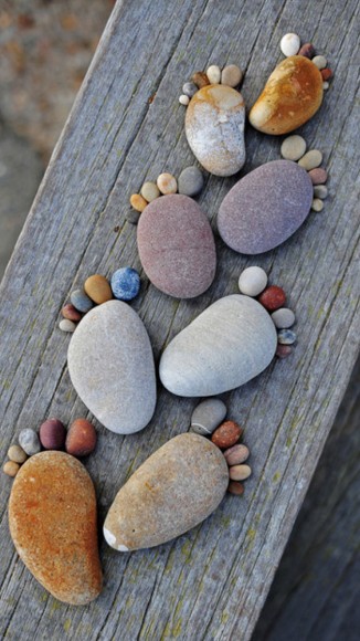 Stone-footprints-iPhone-5-wallpaper-ilikewallpaper_com