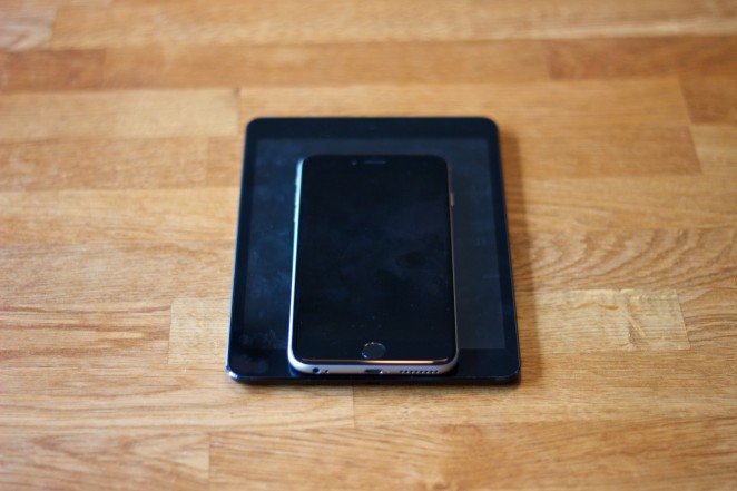 Iphone 6 Plus Vs. iPad Mini