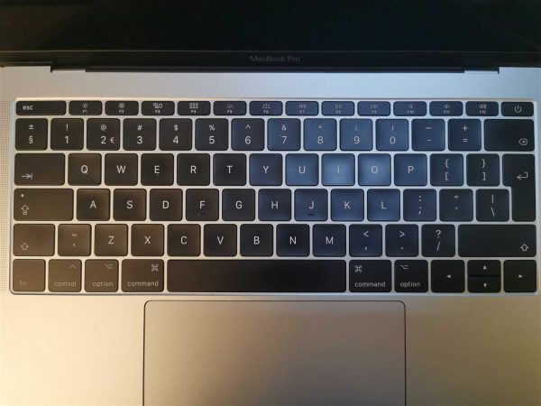 MacBook Pro 13-tum Retina 2017 i5 16GB 256SSD
